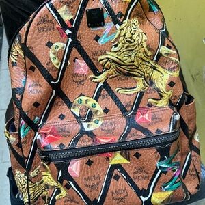 MCM Visetos & Rombi Lion Motif Stark
Backpack (Men)